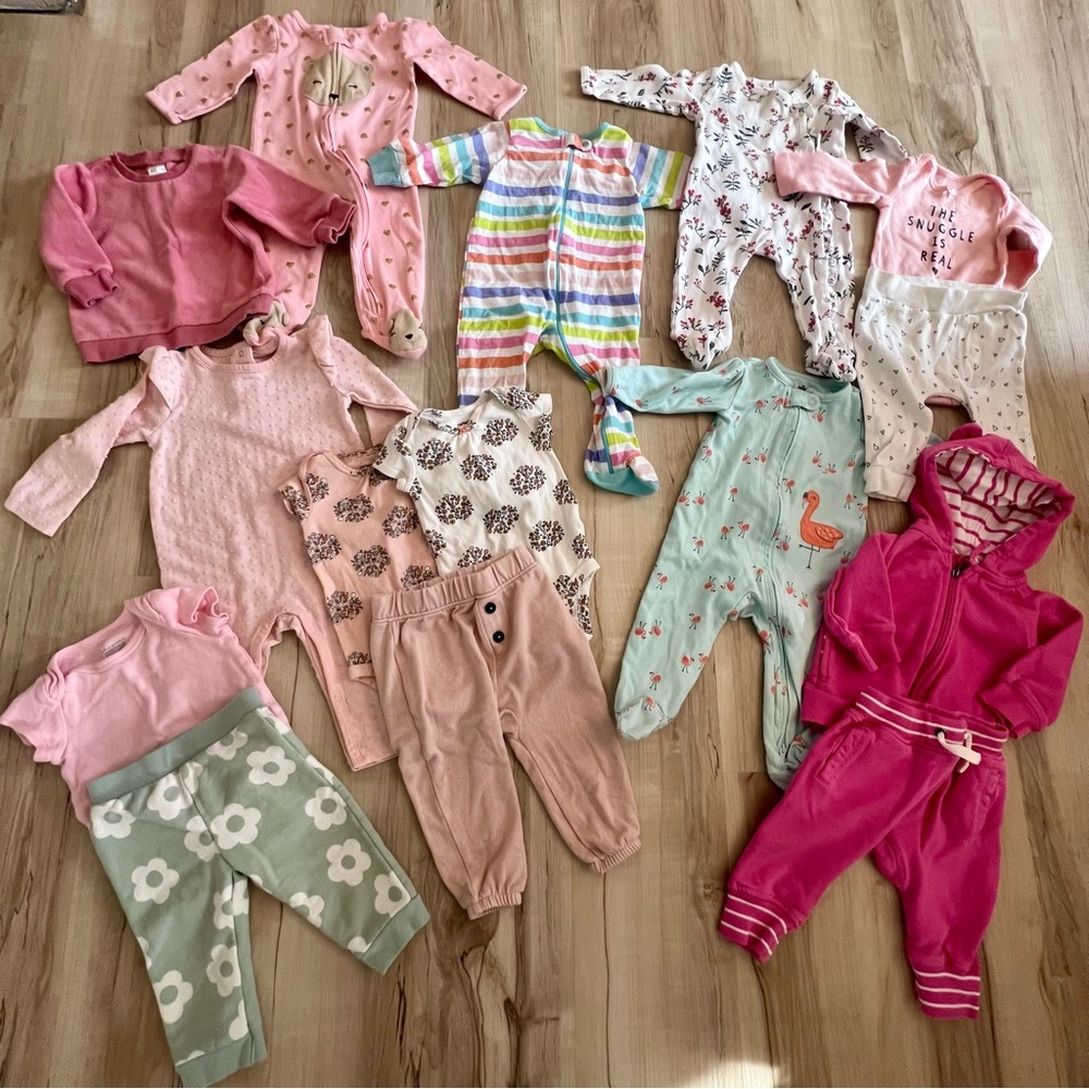 15 Piece Lot of 6-9 Month Baby Girl Clothes Sleepers Outfits Pants Sweatshirt